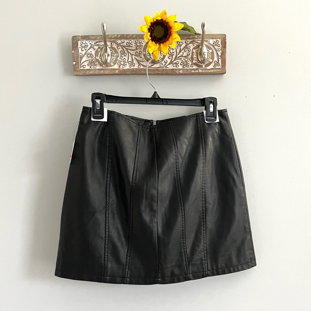 🌻🆕FREE PEOPLE Layla Vegan Mini Skirt-Size 10 - Picture 15 of 16